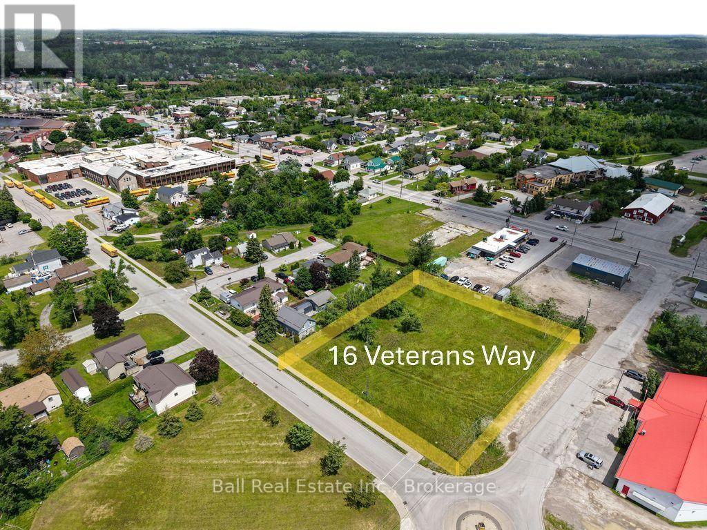 16 Veterans Way — photo 1