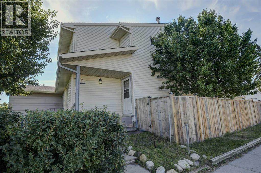 44 Falwood Crescent Ne, Calgary, Alberta  T3J 1E3 - Photo 6 - A2338230