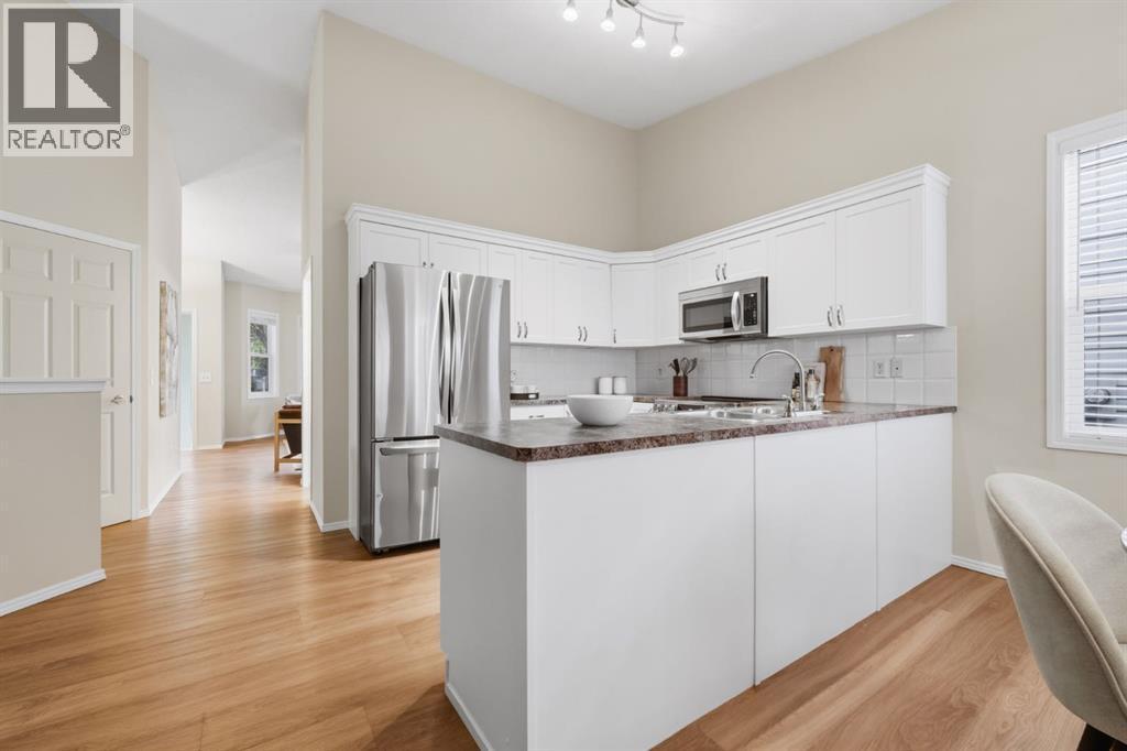 42 Prestwick Pond Terrace SE, Calgary, Alberta  T2Z 3Z8 - Photo 12 - A2340368