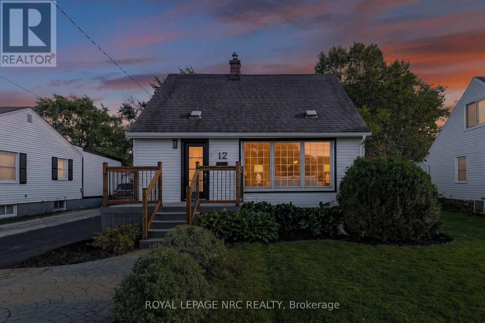 12 Admiral Road, St. Catharines, Ontario  L2P 1G5 - Photo 2 - X13719646