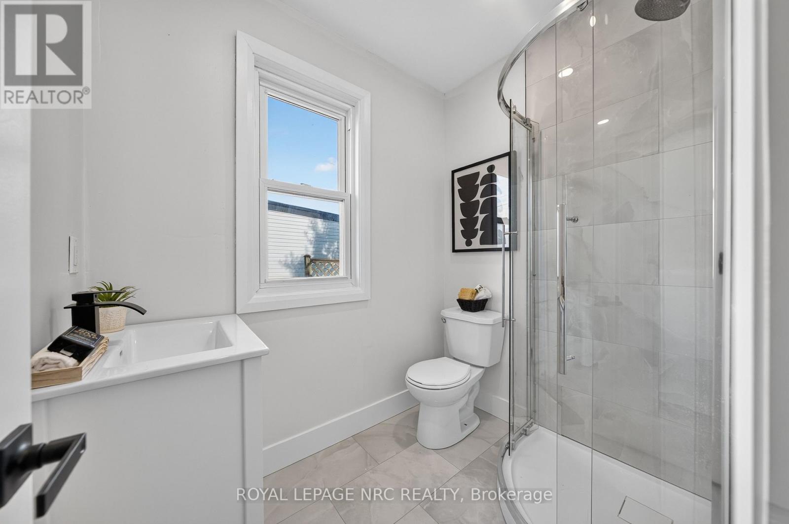 12 Admiral Road, St. Catharines, Ontario  L2P 1G5 - Photo 27 - X13719646