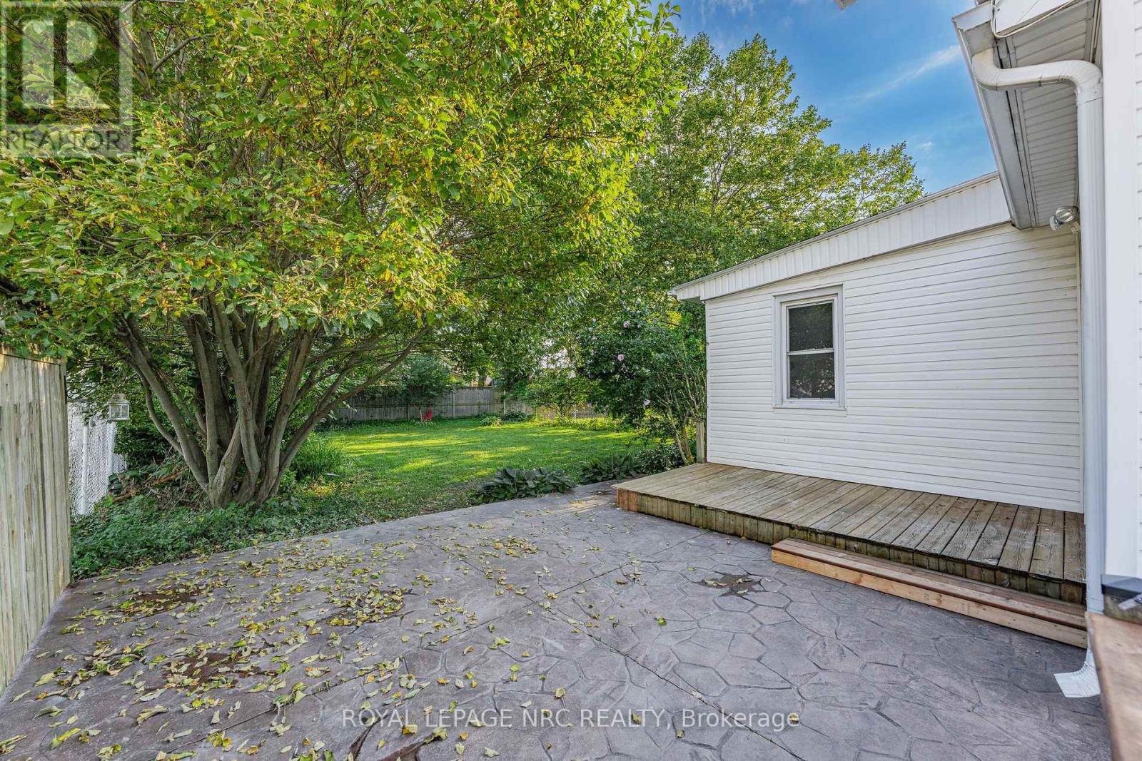 12 Admiral Road, St. Catharines, Ontario  L2P 1G5 - Photo 38 - X13719646