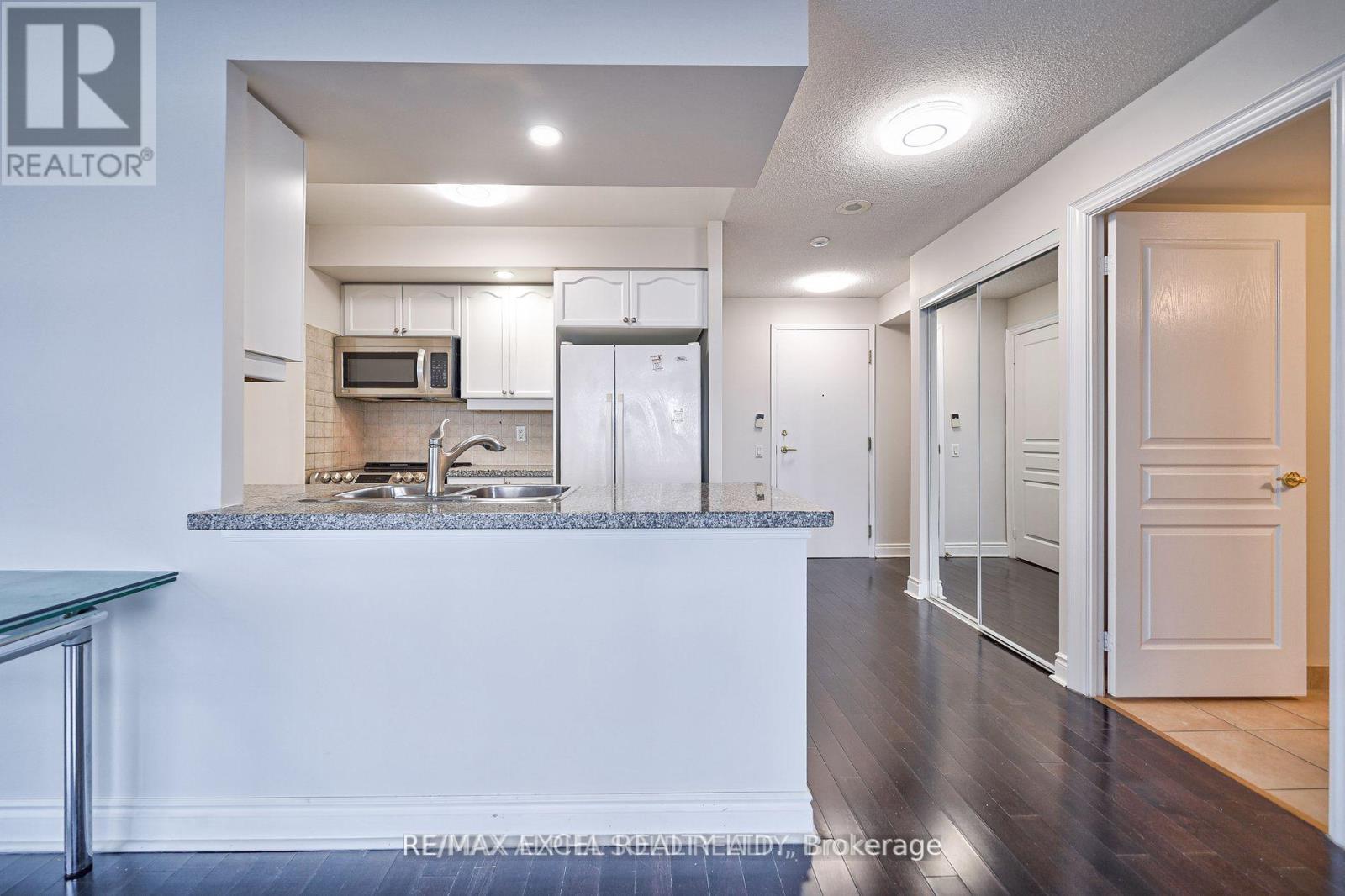 2511 - 10 Northtown Way, Toronto, Ontario  M2N 7L4 - Photo 14 - C13719628