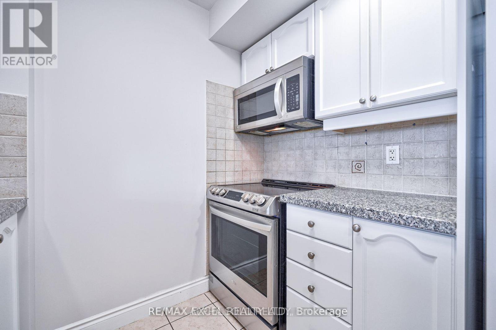 2511 - 10 Northtown Way, Toronto, Ontario  M2N 7L4 - Photo 15 - C13719628