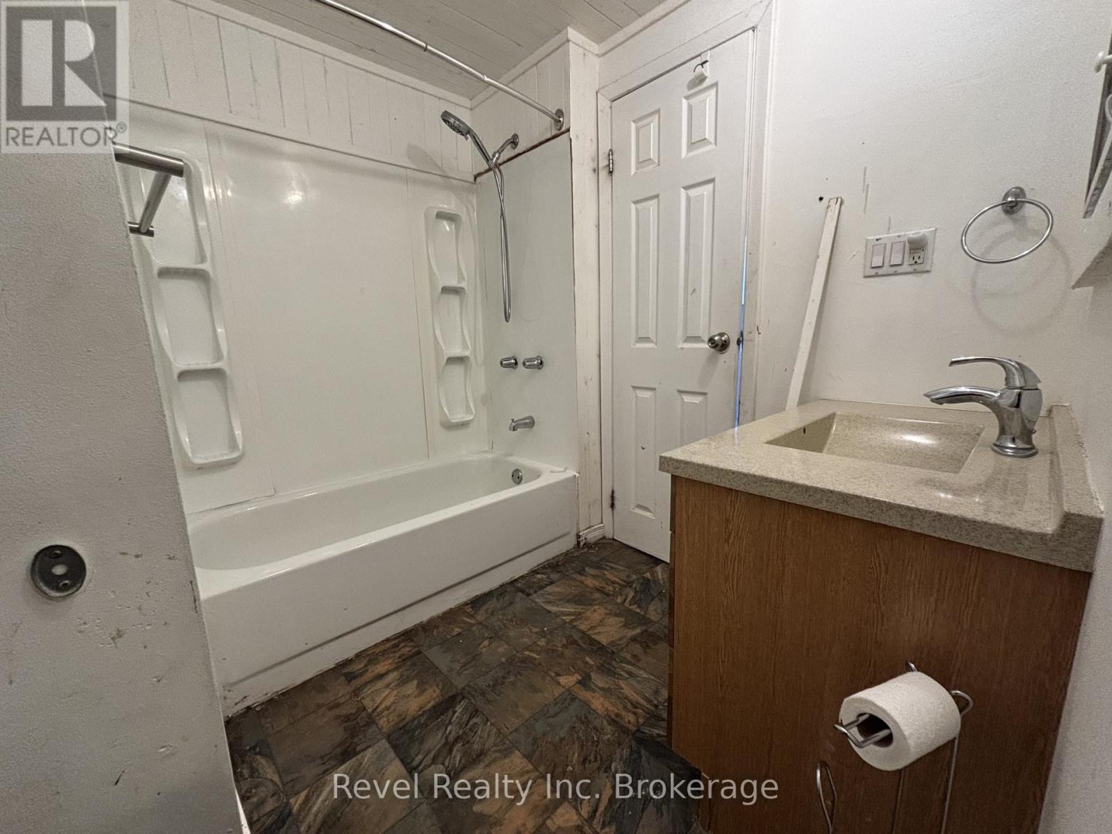 416 First Avenue W, North Bay, Ontario  P1B 3C4 - Photo 12 - X13719640