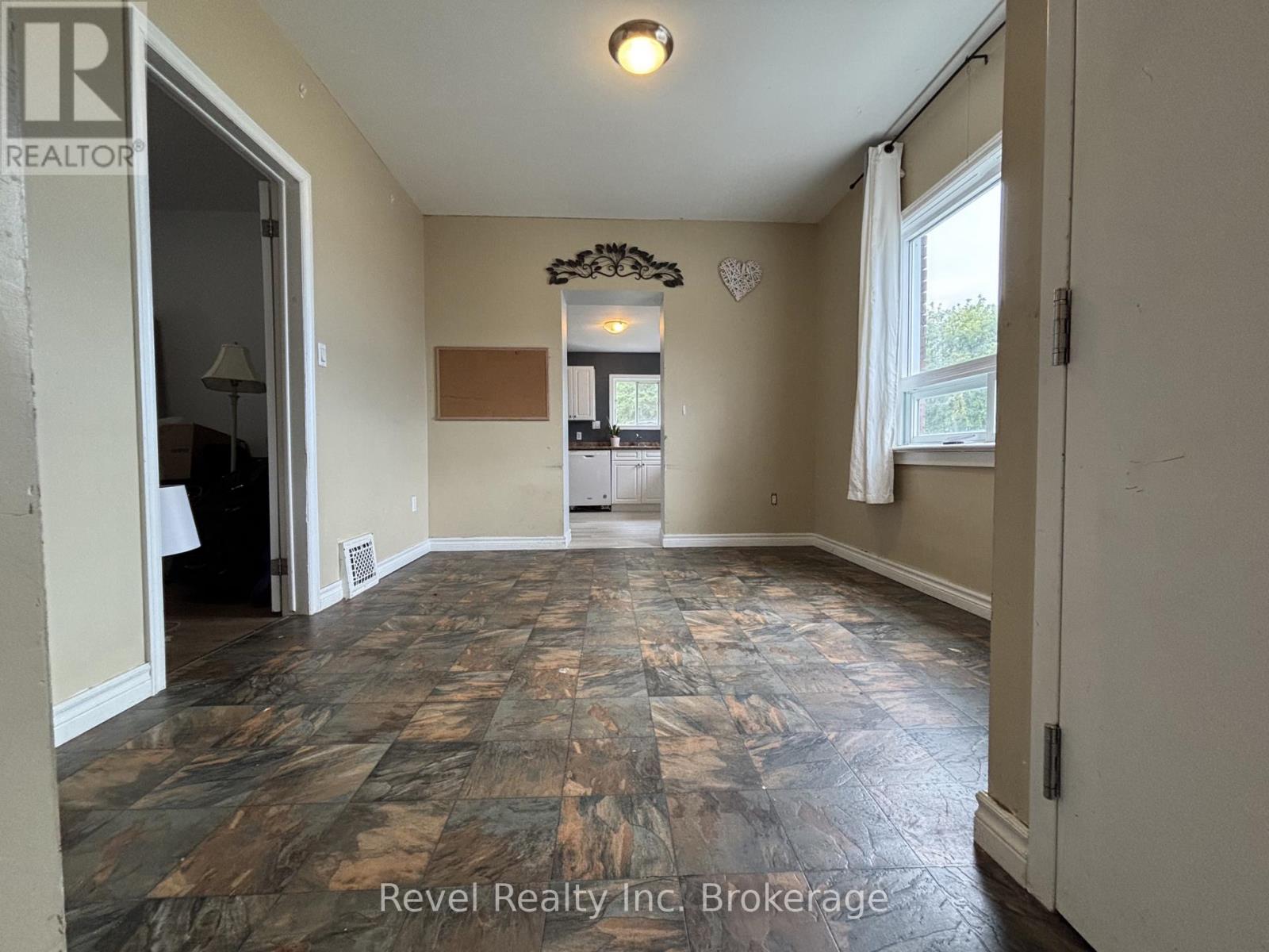 416 First Avenue W, North Bay, Ontario  P1B 3C4 - Photo 6 - X13719640