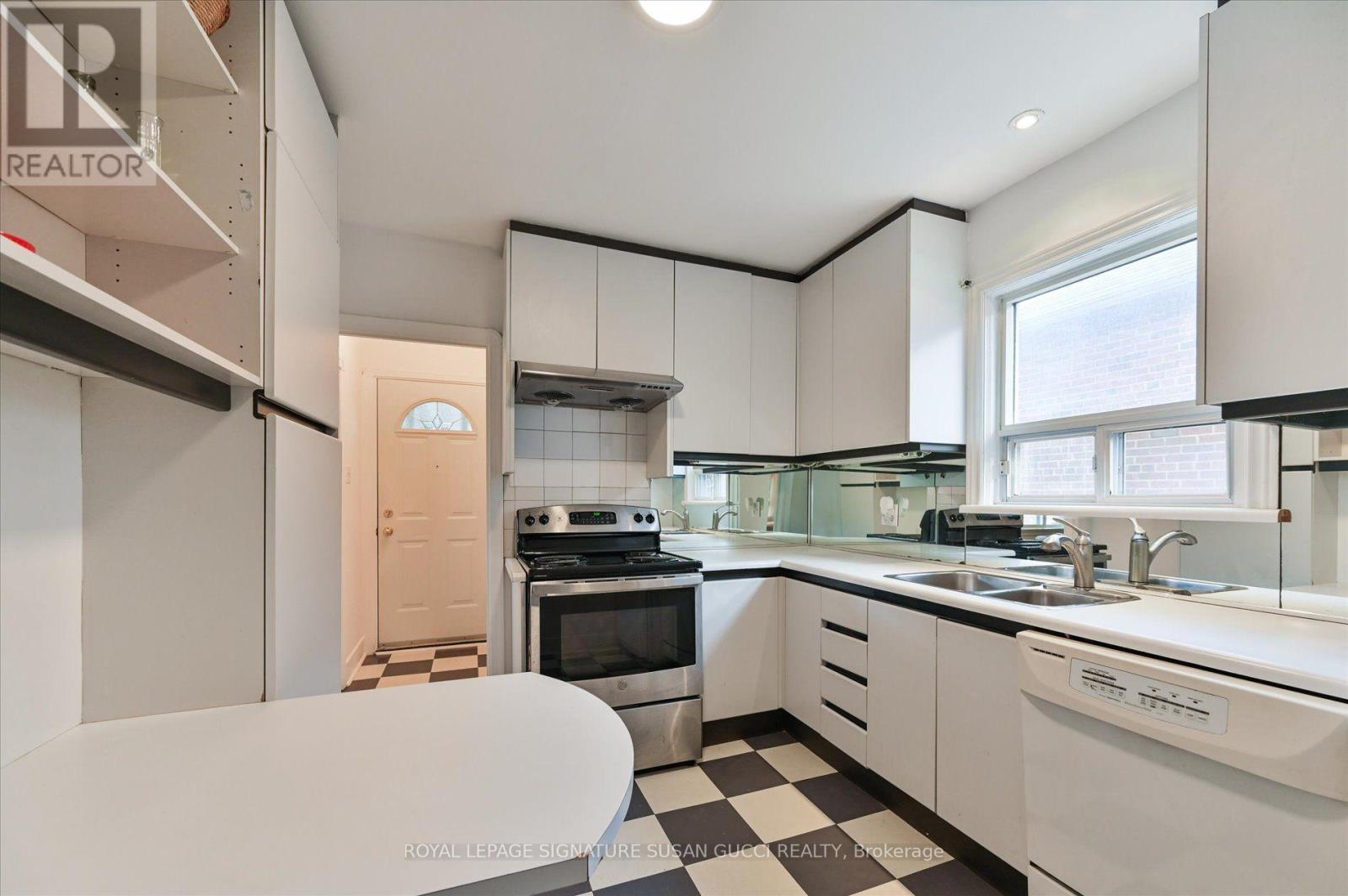 292 Glebemount Avenue, Toronto, Ontario M4C 3V3 - Photo 10 - E13719706