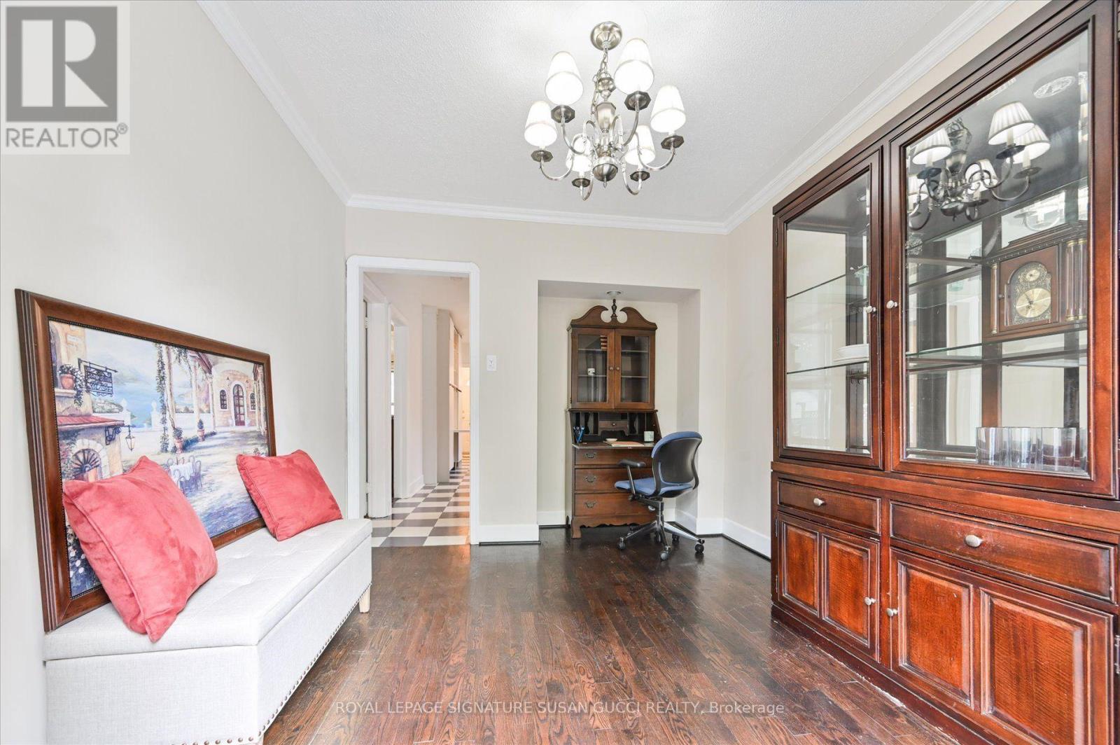 292 Glebemount Avenue, Toronto, Ontario M4C 3V3 - Photo 13 - E13719706
