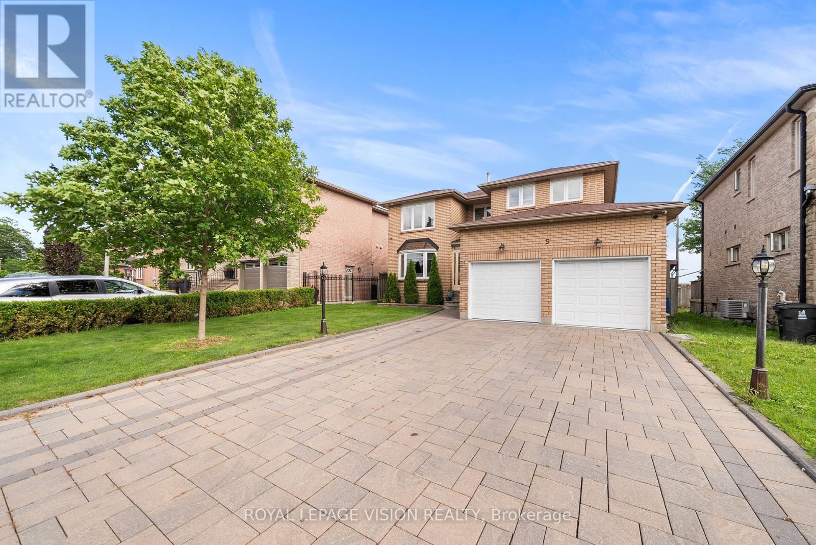5 Anson Avenue, Toronto, Ontario  M1M 1X2 - Photo 2 - E13719734