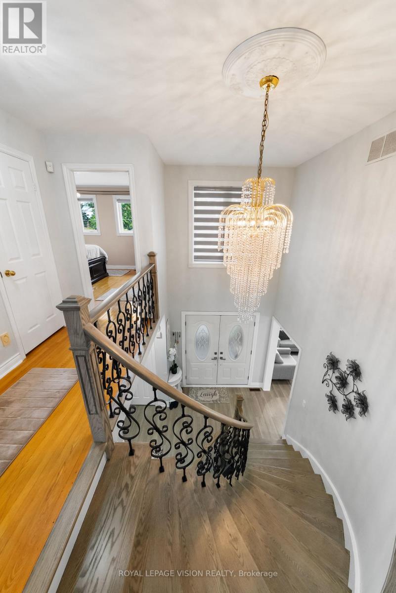 5 Anson Avenue, Toronto, Ontario  M1M 1X2 - Photo 24 - E13719734