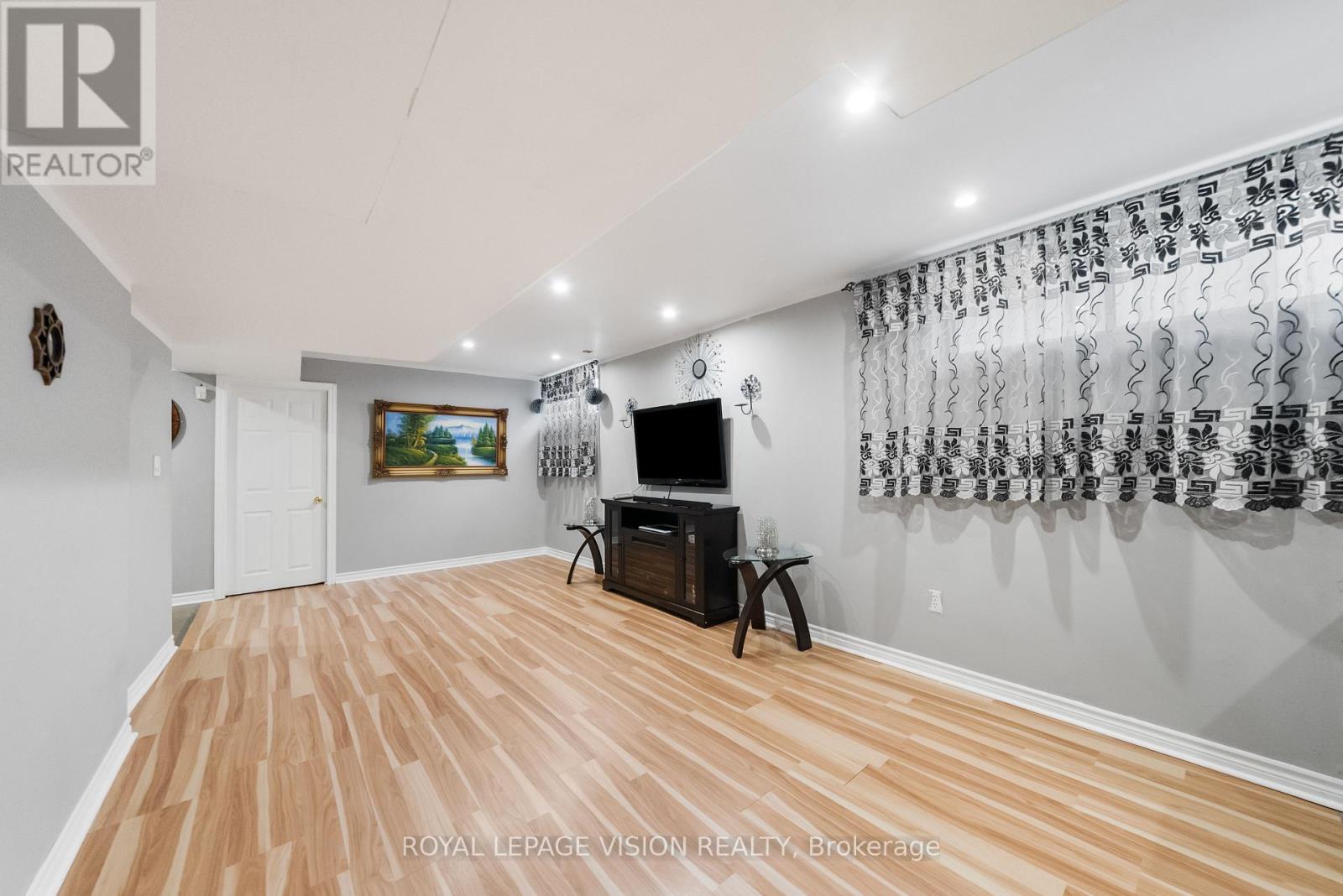5 Anson Avenue, Toronto, Ontario  M1M 1X2 - Photo 39 - E13719734