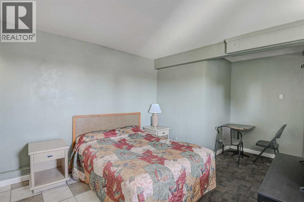 2107 16 Avenue NW, Calgary, Alberta  T2M 0M3 - Photo 13 - A2340675