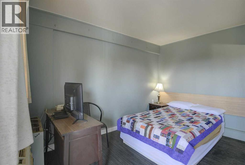 2107 16 Avenue NW, Calgary, Alberta  T2M 0M3 - Photo 16 - A2340675