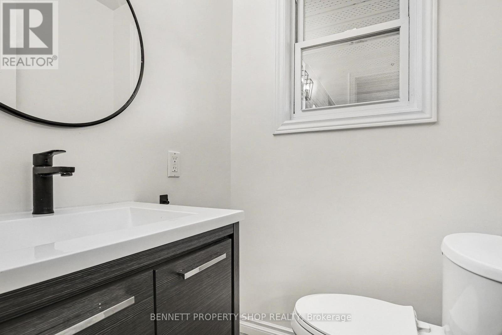 1305 Avenue N Avenue, Ottawa, Ontario  K1G 0A7 - Photo 12 - X13476716