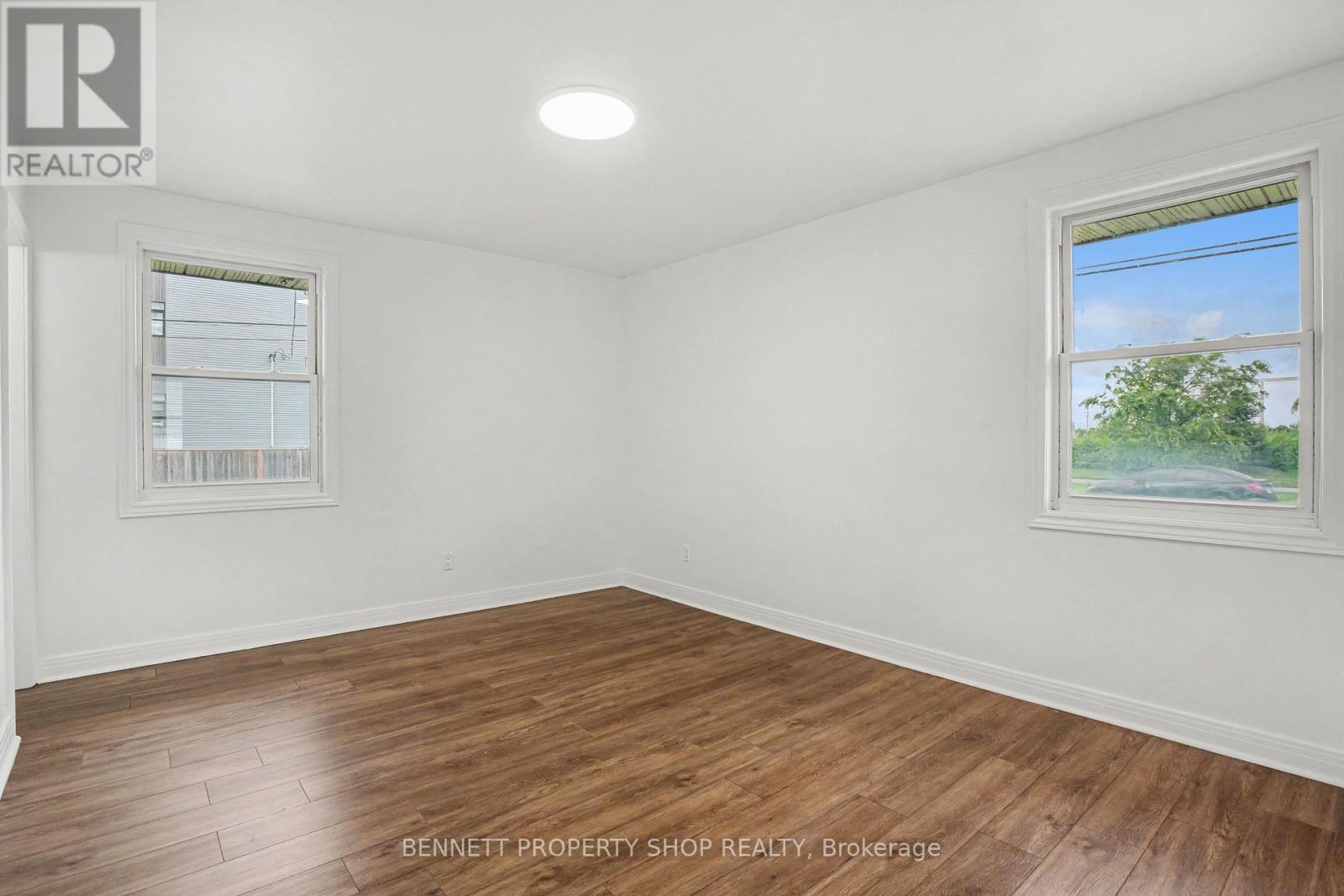 1305 Avenue N Avenue, Ottawa, Ontario  K1G 0A7 - Photo 10 - X13476716