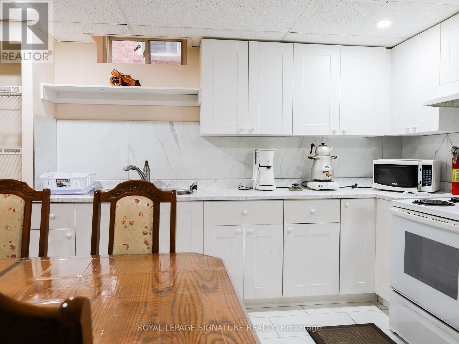 1 Bed 1bath Basement - 77 Rushingbrook Drive, Richmond Hill, Ontario  L4S 1X4 - Photo 6 - N13719632