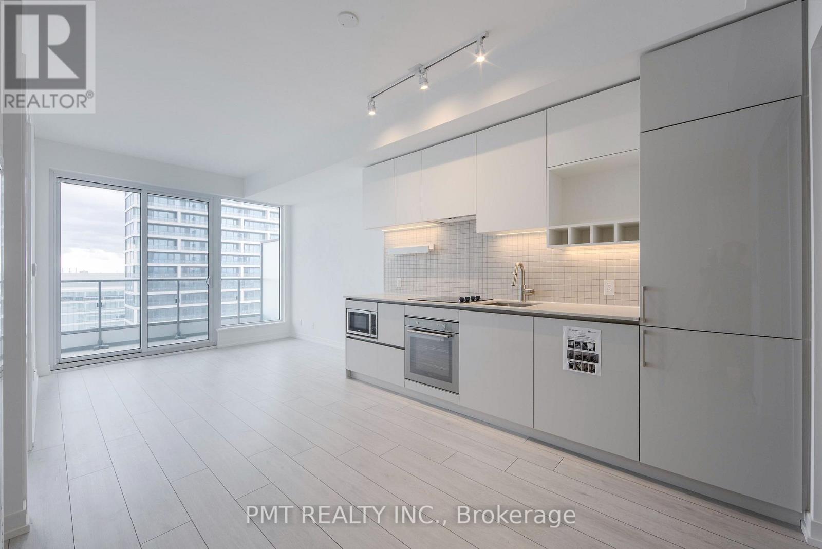 1706 - 898 Portage Parkway, Vaughan, Ontario  L4K 0J6 - Photo 2 - N13719746