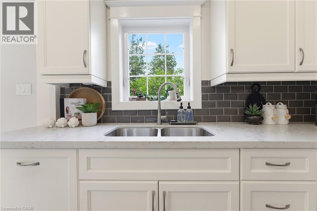 394 Charlton Avenue W, Hamilton, Ontario  L8P 2E7 - Photo 20 - 40850407