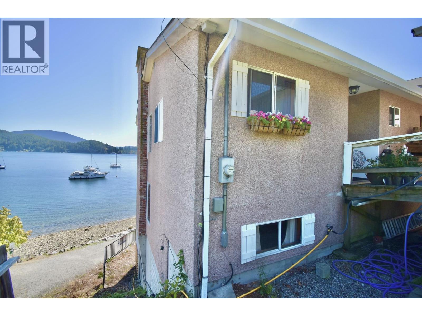 484 Marine Drive, Gibsons, British Columbia  V0N 1V0 - Photo 10 - R3121254
