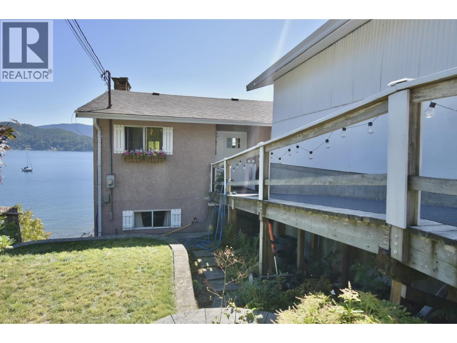 484 Marine Drive, Gibsons, British Columbia  V0N 1V0 - Photo 9 - R3121254