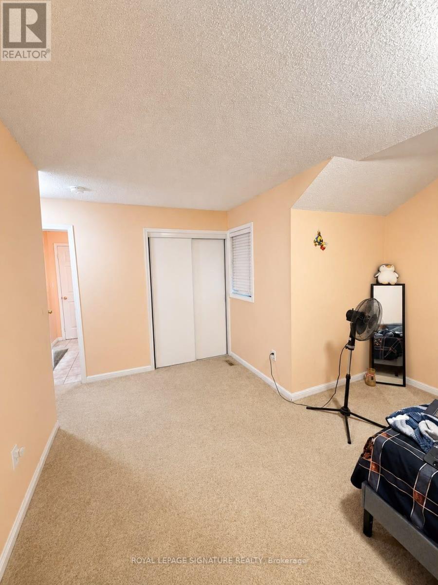 Upper - 10 Bonavista Drive, Brampton, Ontario  L6X 0N2 - Photo 15 - W13719688