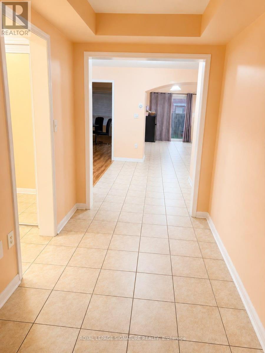 Upper - 10 Bonavista Drive, Brampton, Ontario  L6X 0N2 - Photo 2 - W13719688