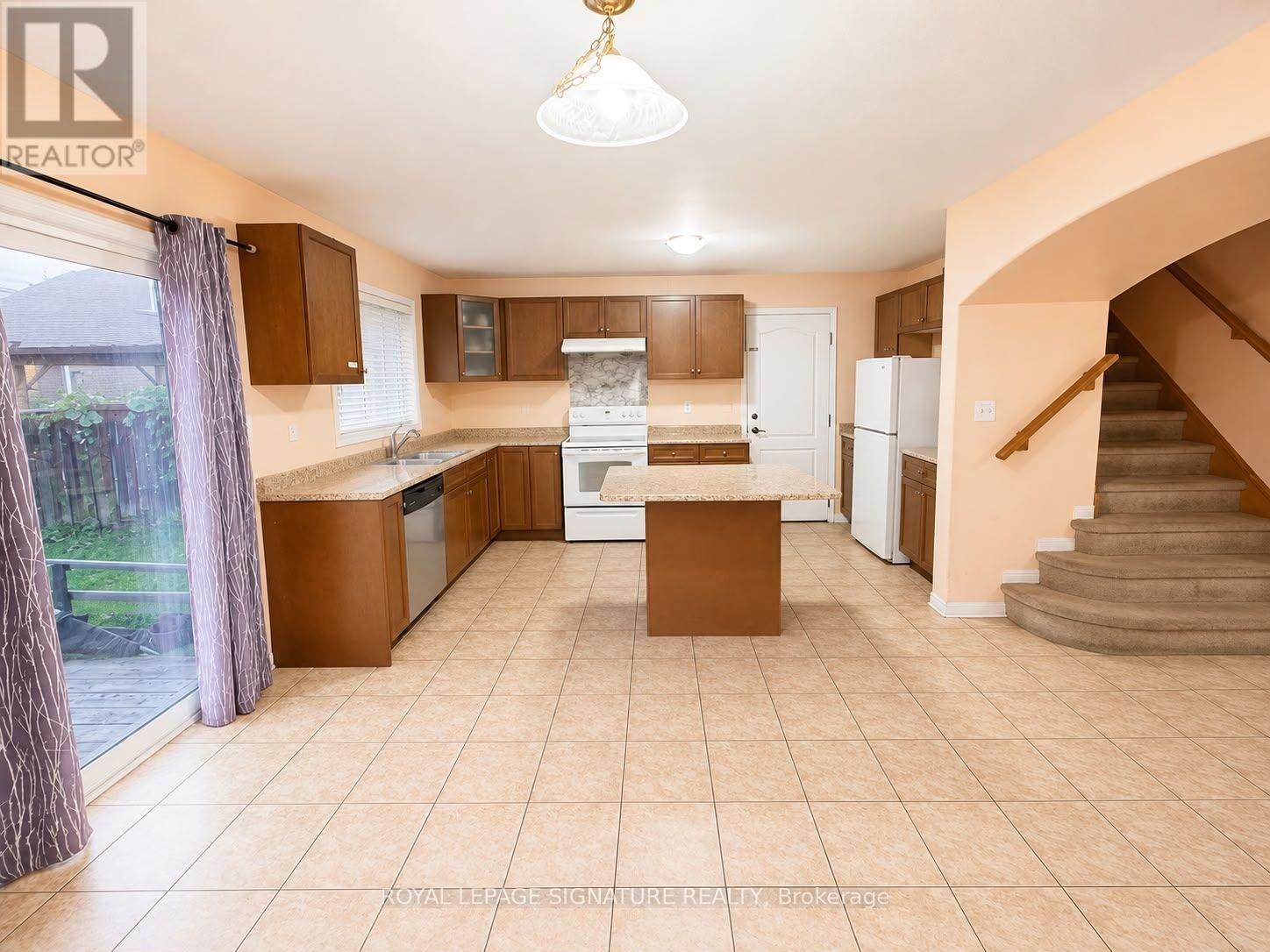 Upper - 10 Bonavista Drive, Brampton, Ontario  L6X 0N2 - Photo 3 - W13719688