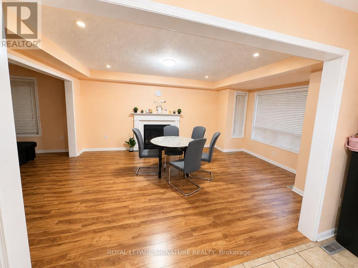 Upper - 10 Bonavista Drive, Brampton, Ontario  L6X 0N2 - Photo 4 - W13719688