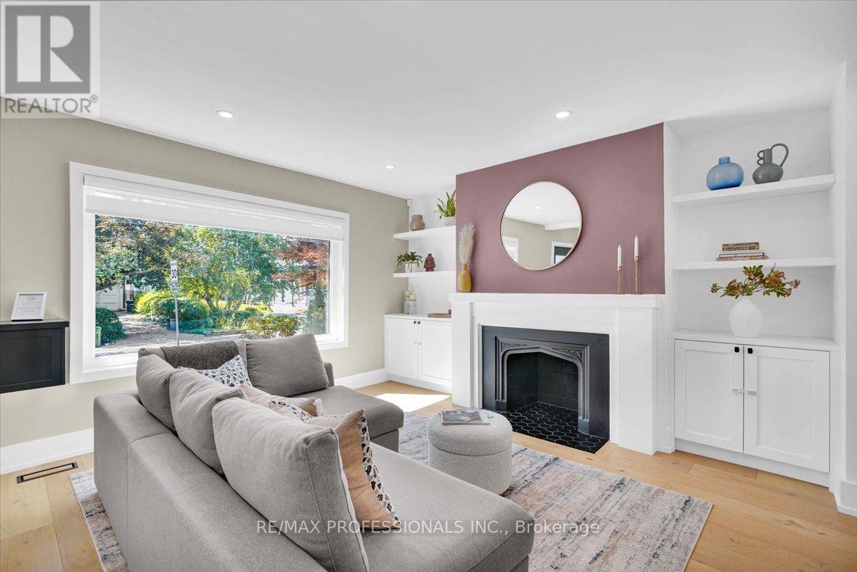 4 Winston Grove, Toronto, Ontario  M8Y 2K8 - Photo 8 - W13719694