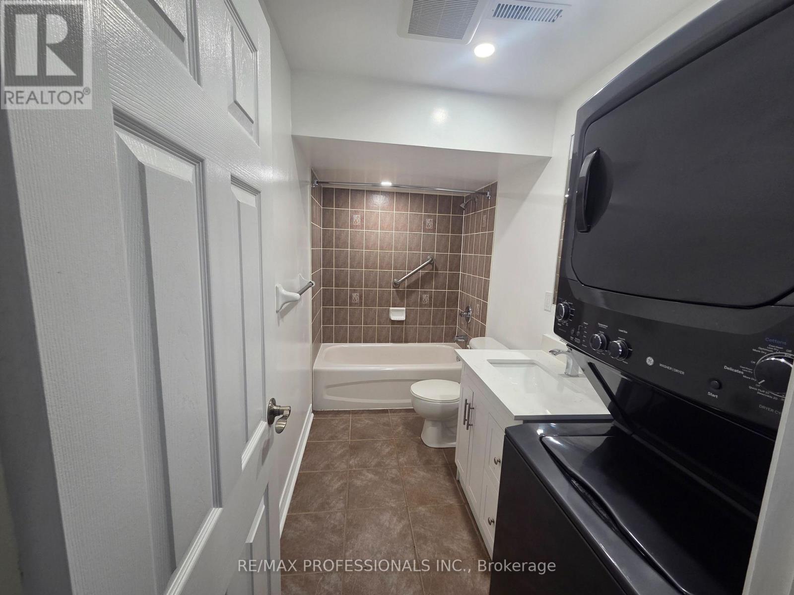 Bsmt - 7 Fallgate Drive, Brampton, Ontario  L6X 0R5 - Photo 11 - W13719704