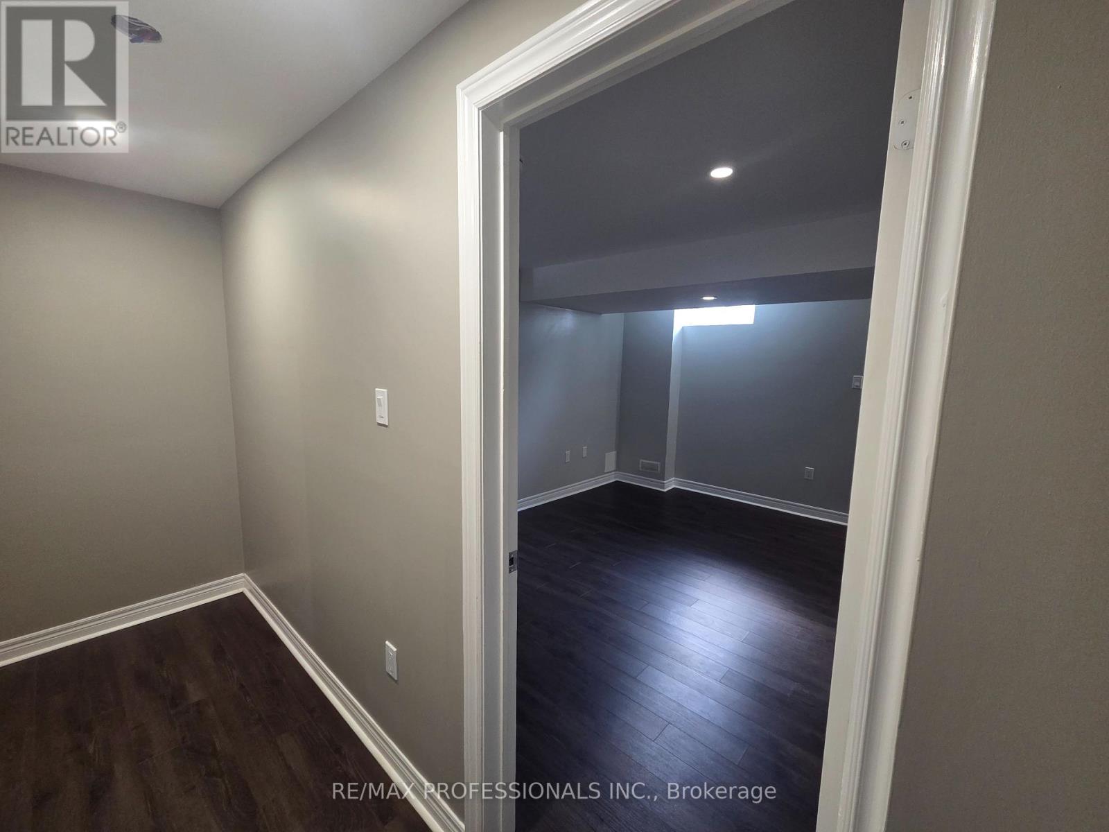 Bsmt - 7 Fallgate Drive, Brampton, Ontario  L6X 0R5 - Photo 2 - W13719704