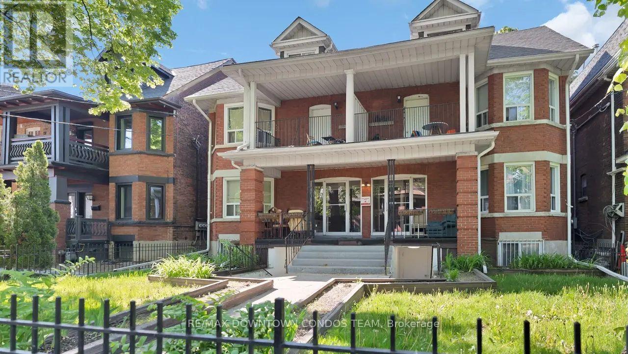 101 - 7 Thornburn Avenue, Toronto, Ontario  M6K 1C4 - Photo 2 - W13719730