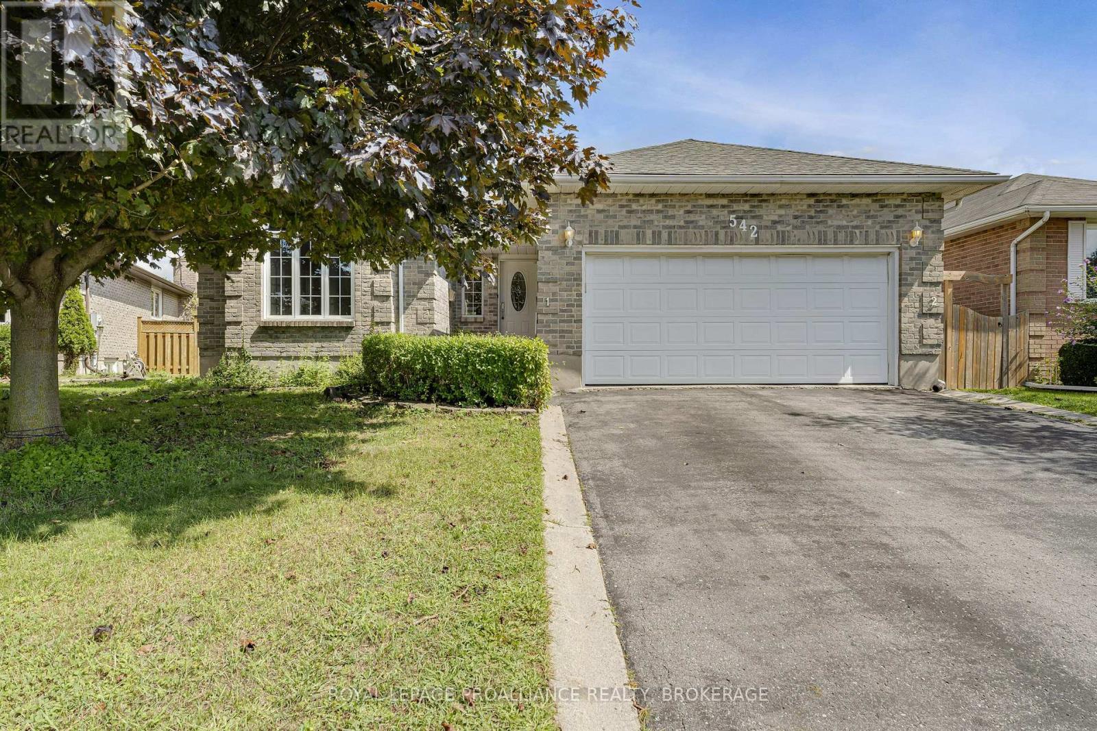 542 DAVIS DRIVE, Kingston, Ontario