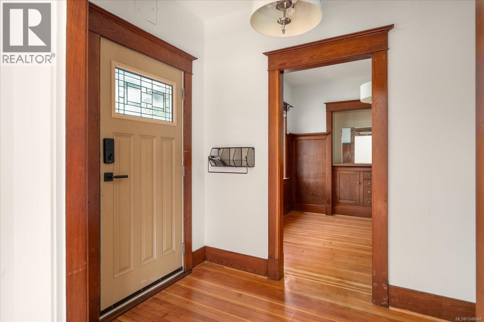 733 Fitzwilliam St, Nanaimo, British Columbia  V9R 3B7 - Photo 5 - 1048048