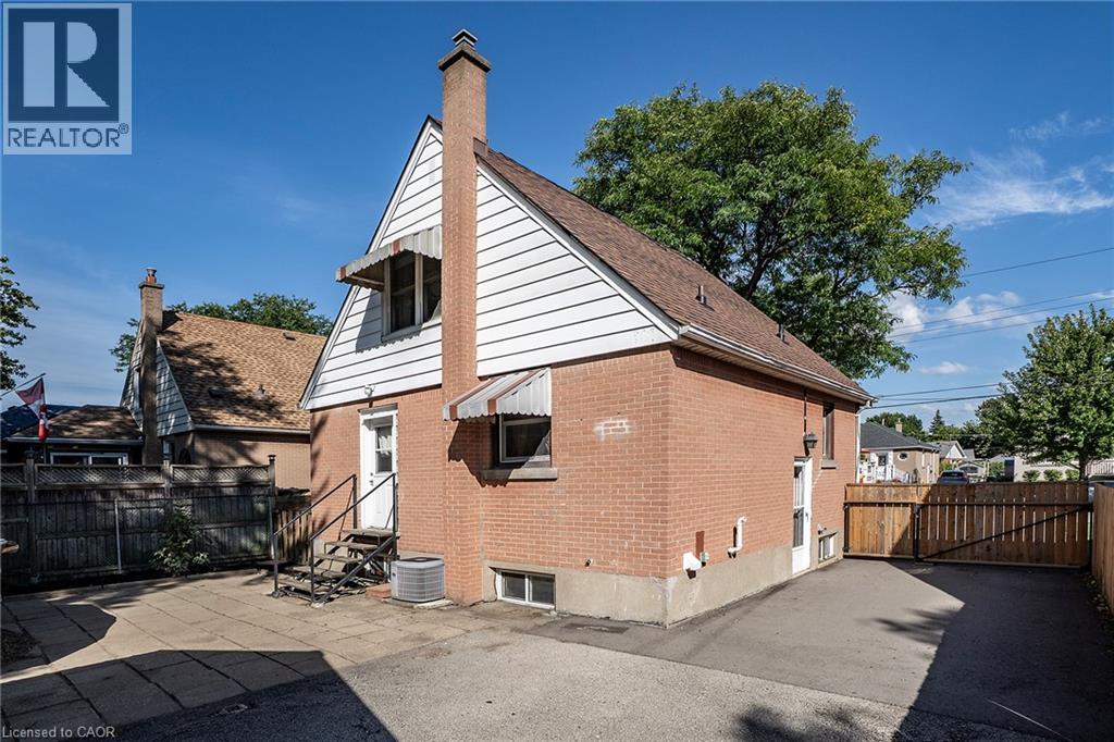 274 East 38th Street, Hamilton, Ontario  L8V 4G3 - Photo 18 - 40858567