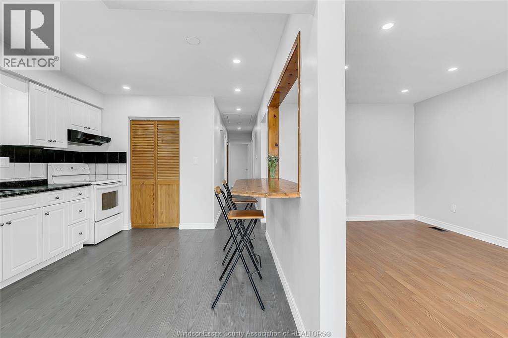744 Mckay Avenue, Windsor, Ontario  N9B 2A1 - Photo 7 - 26020457