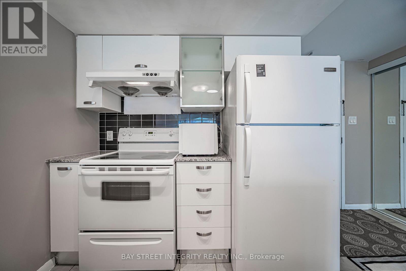 1406 - 38 Grenville Street, Toronto, Ontario  M4Y 1A5 - Photo 14 - C13717244