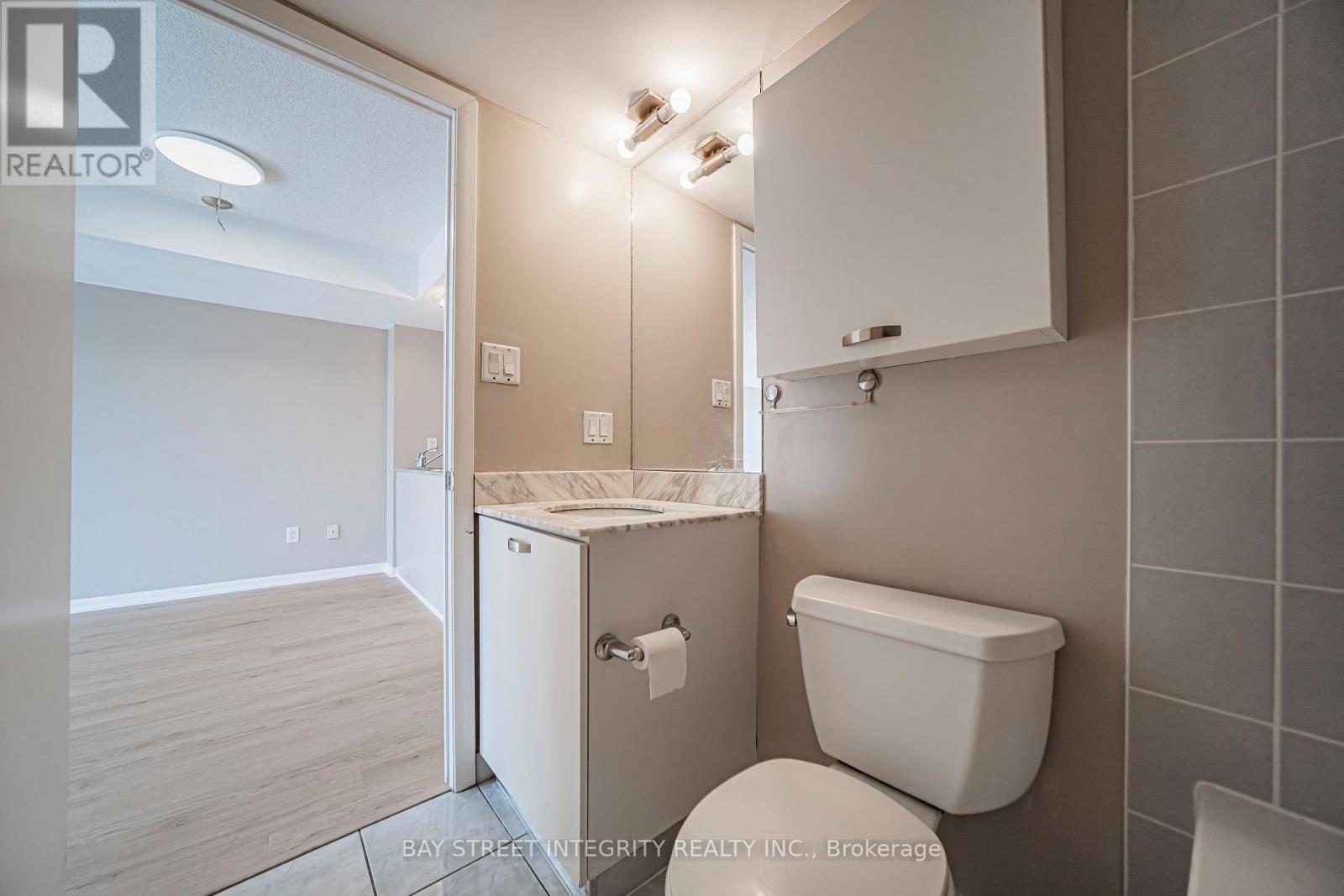 1406 - 38 Grenville Street, Toronto, Ontario  M4Y 1A5 - Photo 26 - C13717244