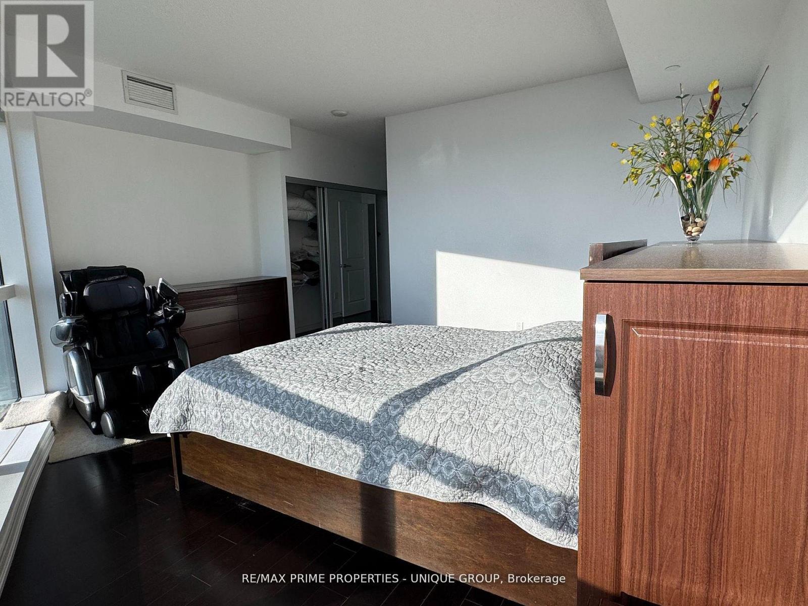 5316 (Master Bedroom) - 386 Yonge Street, Toronto, Ontario  M5B 0A5 - Photo 10 - C13717504