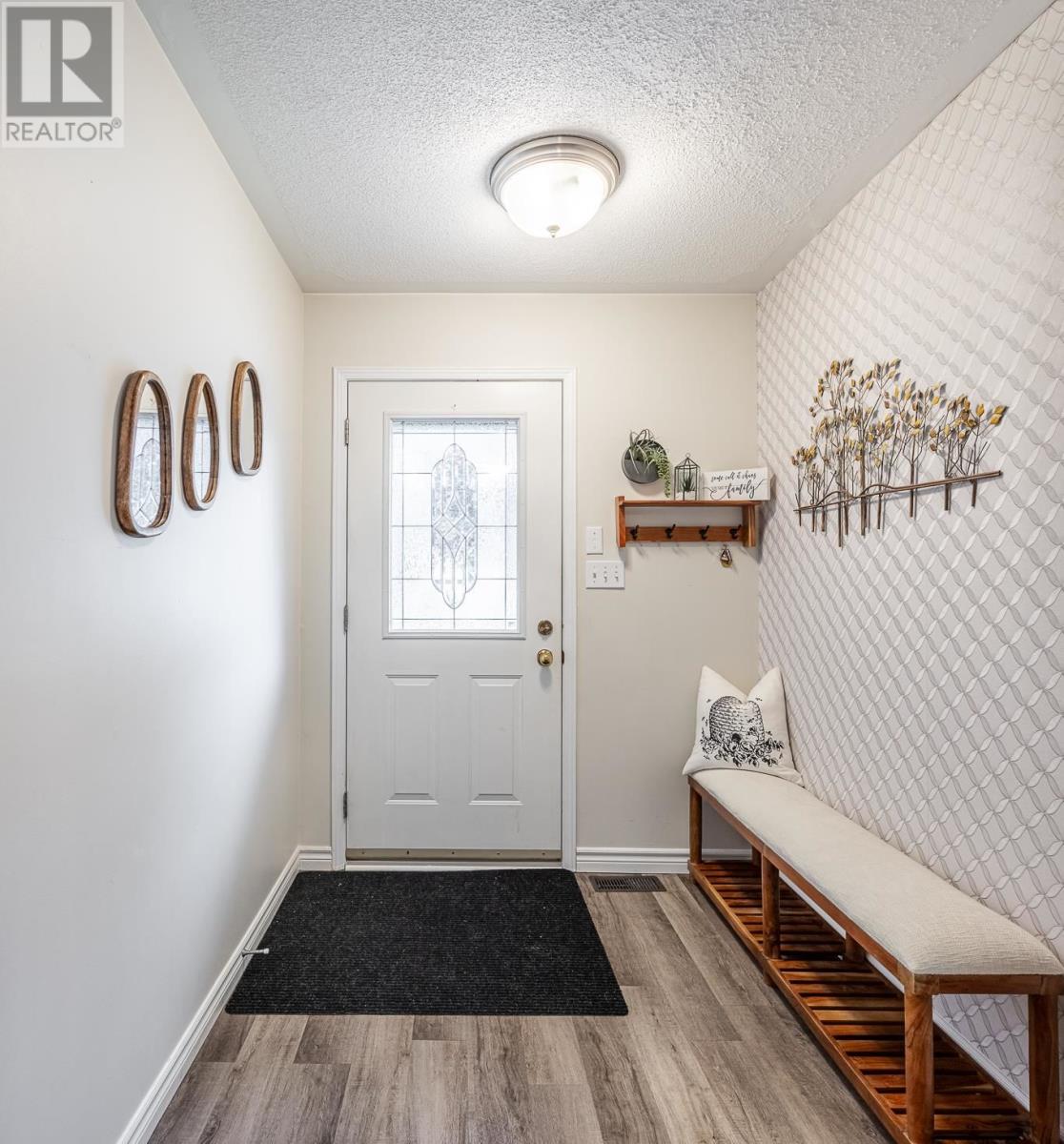 25 Village Ct, Sault Ste. Marie, Ontario  P6B 6J8 - Photo 4 - SM262324
