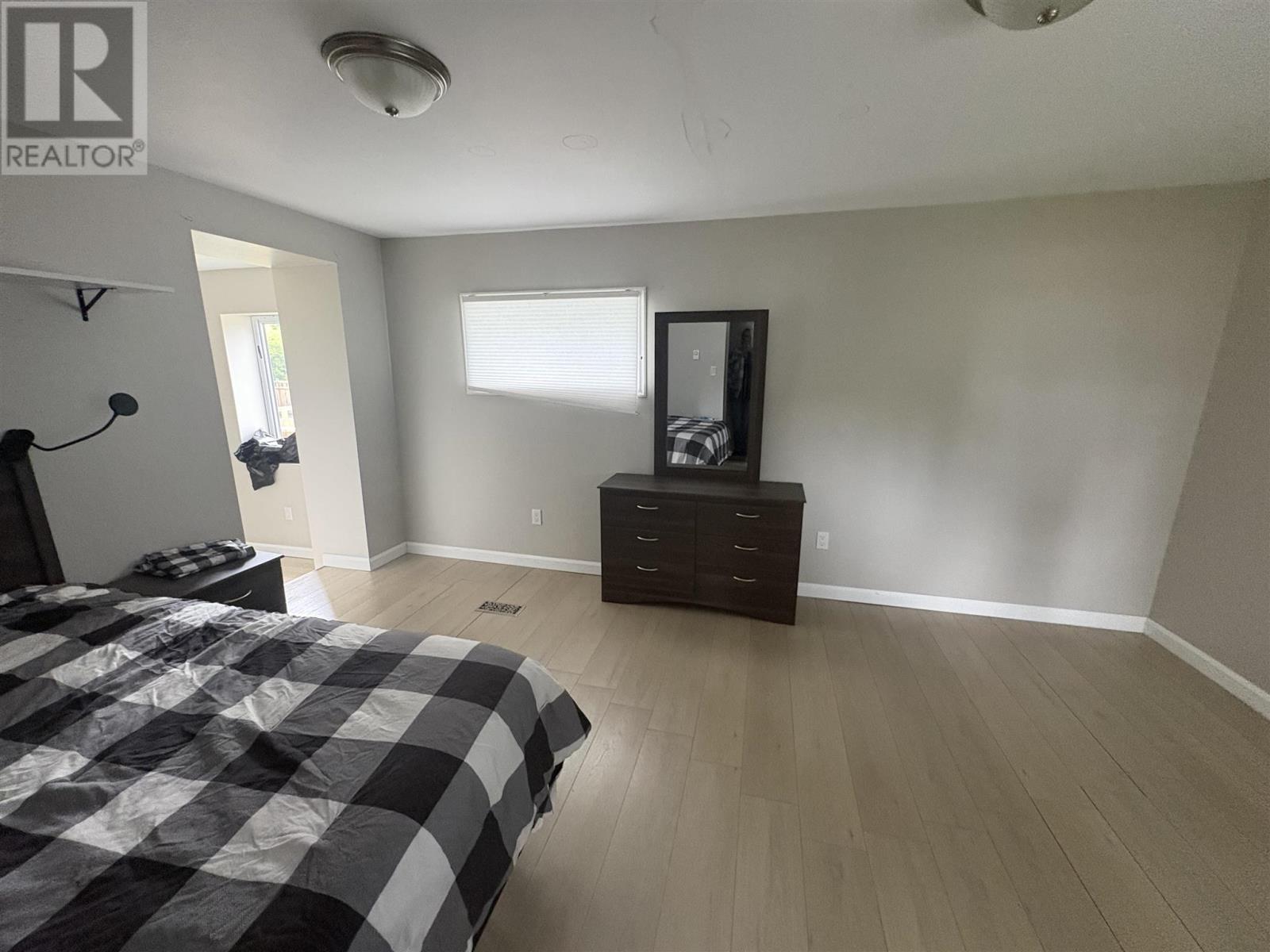 28 Aberdeen Street South, Chapleau, Ontario  P0M 1K0 - Photo 11 - SM262330
