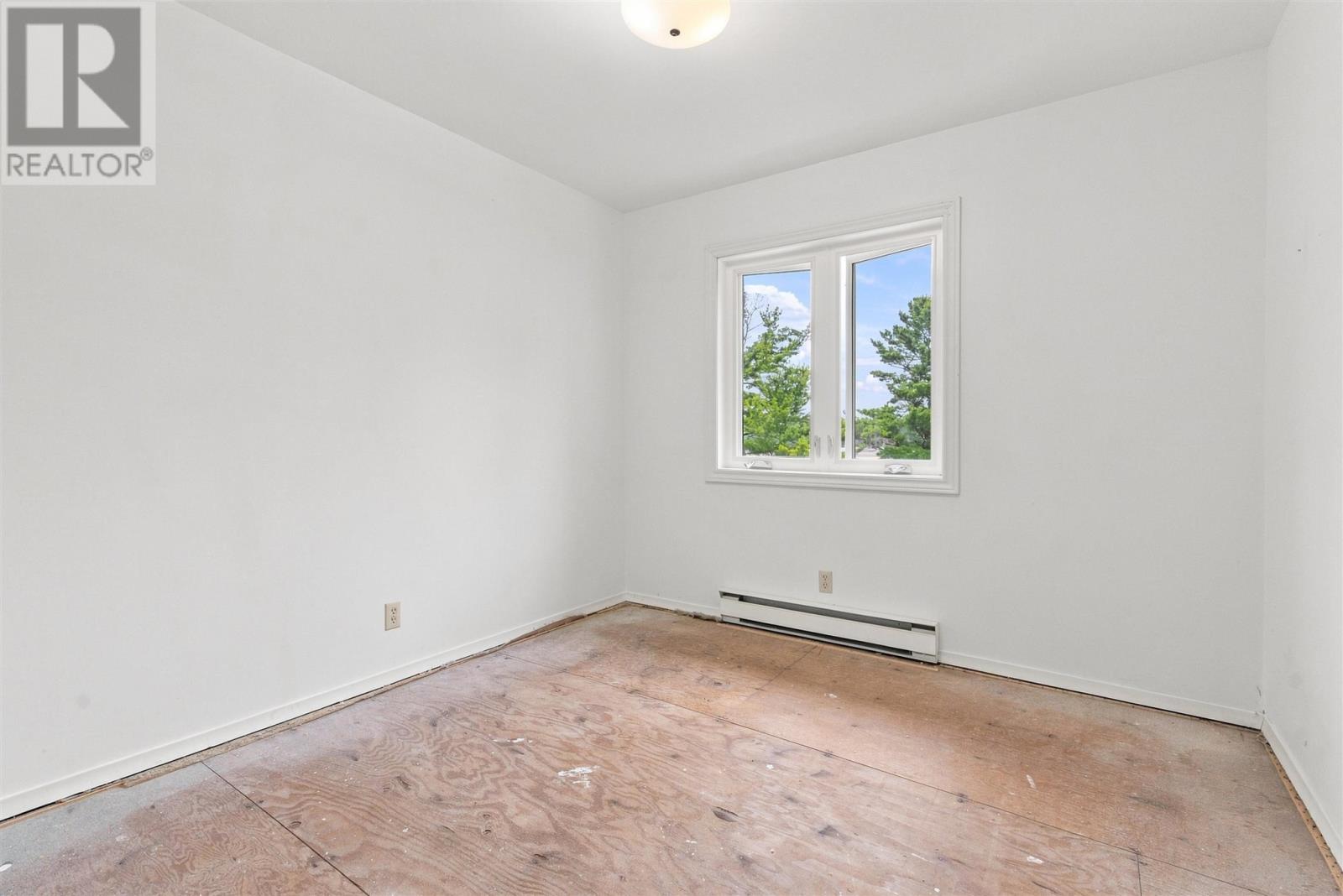 1028 Lauzon Ave, North Shore, Ontario  P0R 1A0 - Photo 32 - SM262340