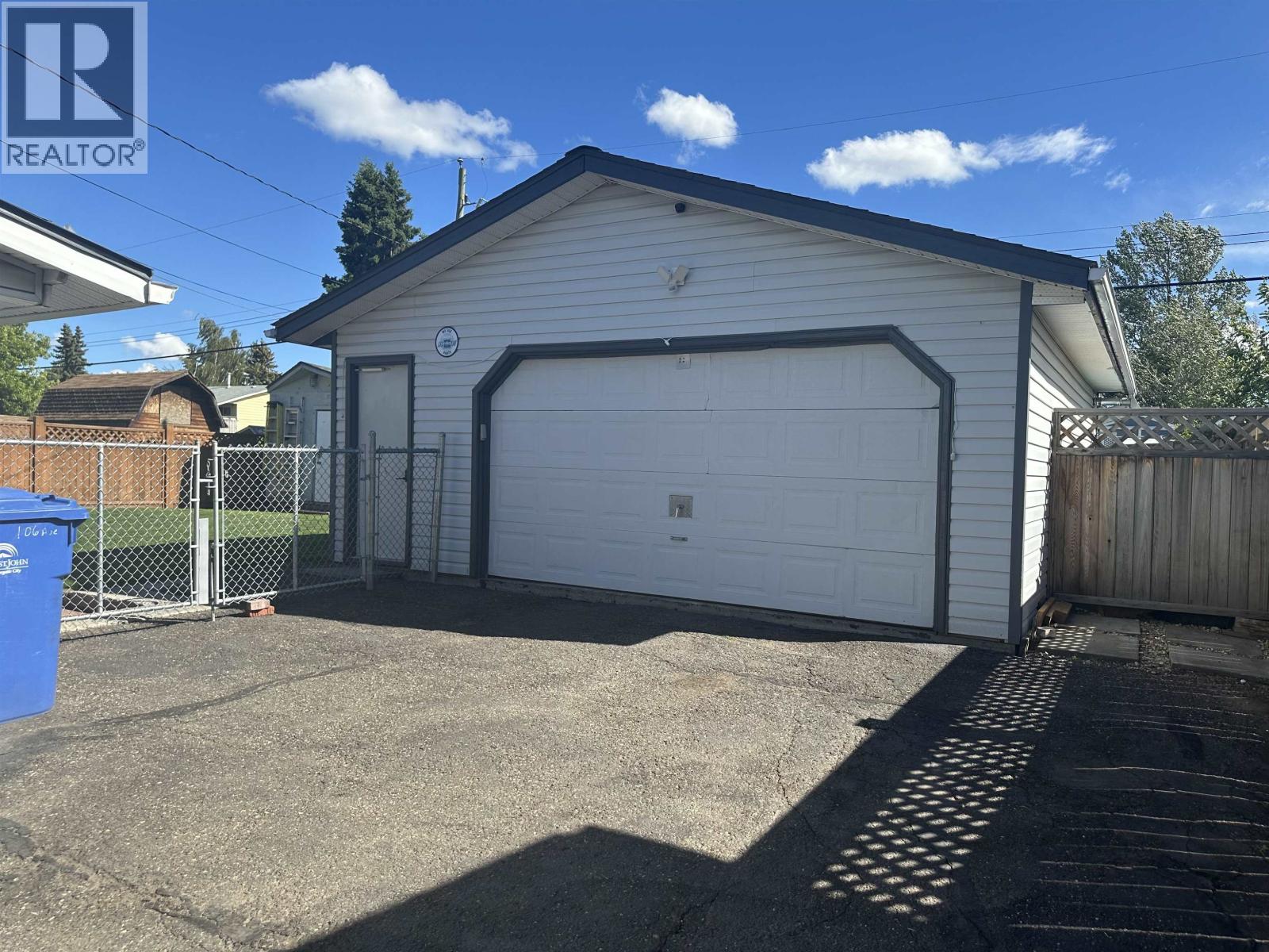 9419 106 Avenue, Fort St. John, British Columbia  V1J 5L4 - Photo 2 - R3159432