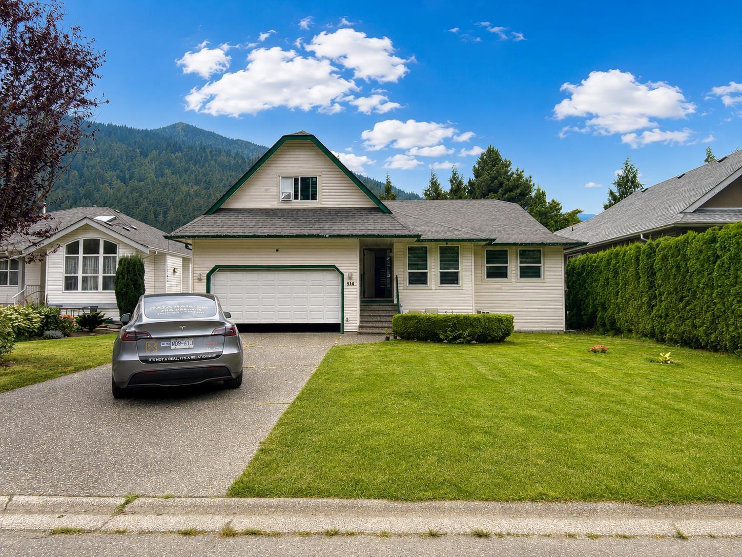 314 MIAMI RIVER DRIVE|Harrison Hot Springs, Harrison Hot Springs, British Columbia