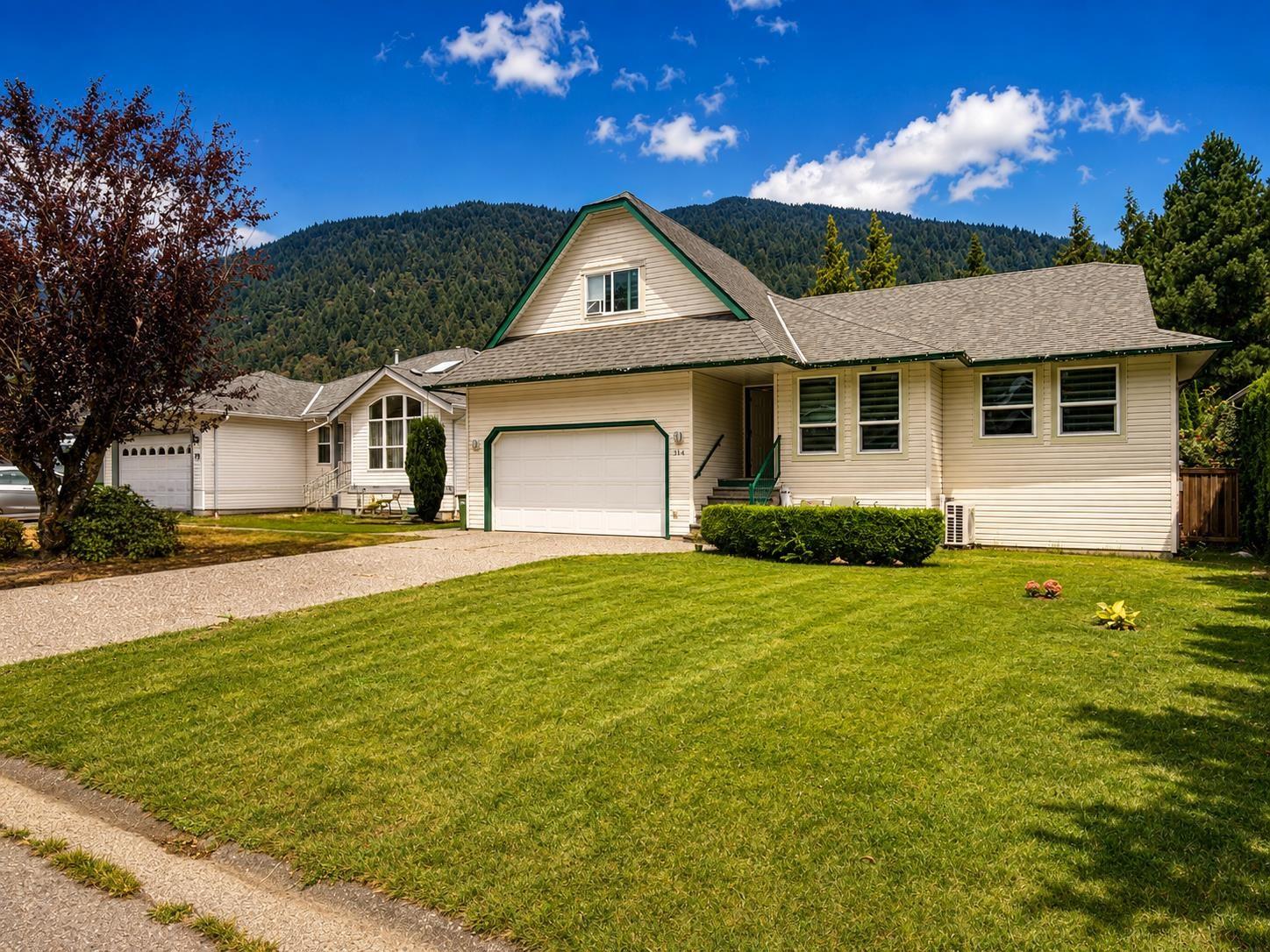 314 Miami River Drive, Harrison Hot Springs, Harrison Hot Springs, British Columbia  V0M 1K0 - Photo 3 - R3159452