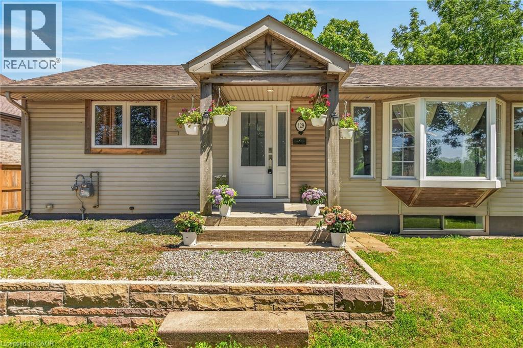 129 Aldercrest Avenue, Hamilton, Ontario  L9B 1L3 - Photo 3 - 40847549