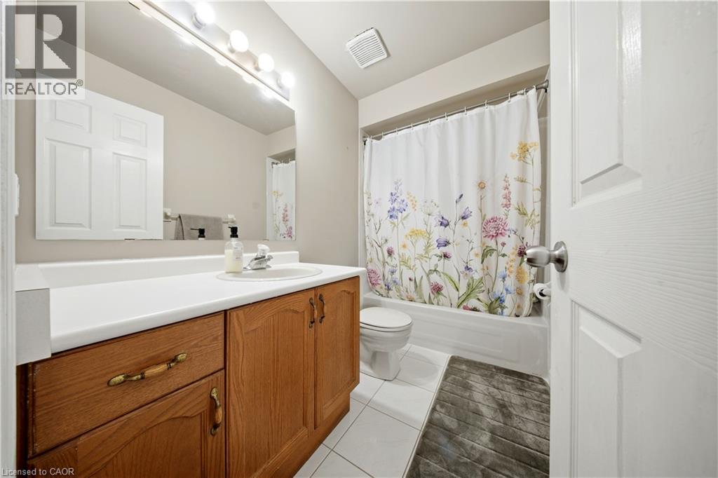 384 Limeridge Road E Unit# 16, Hamilton, Ontario  L9A 2S7 - Photo 32 - 40858803