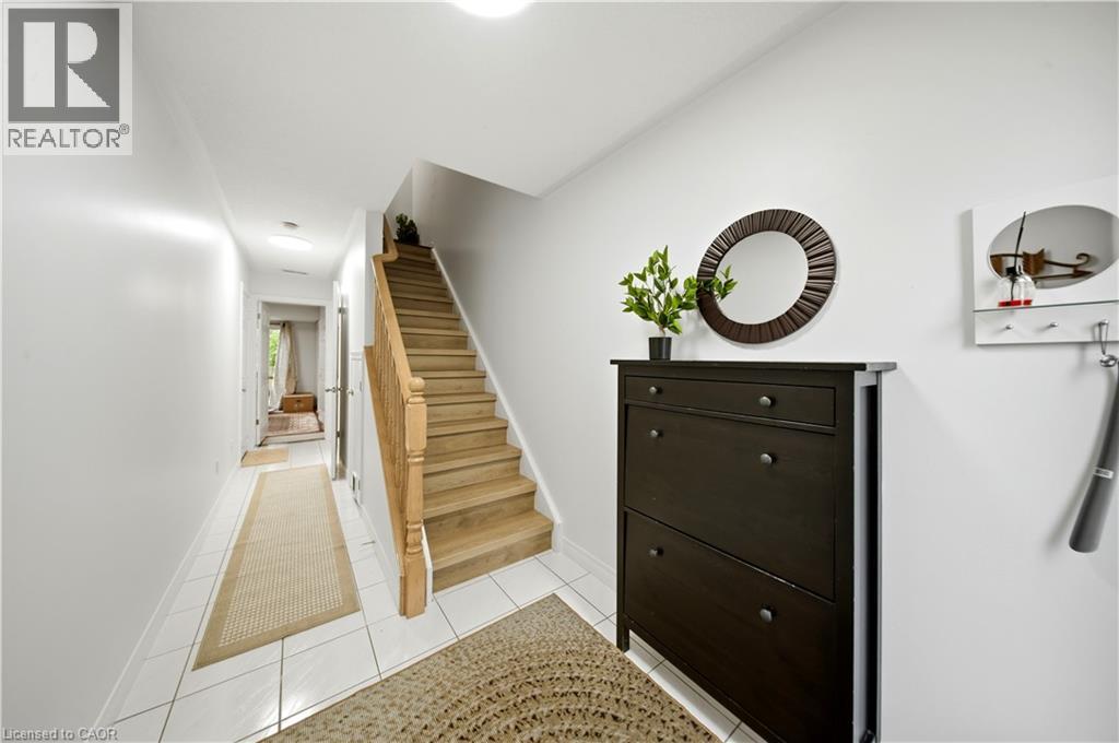 384 Limeridge Road E Unit# 16, Hamilton, Ontario  L9A 2S7 - Photo 6 - 40858803