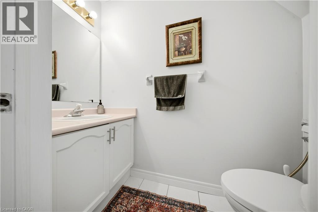 384 Limeridge Road E Unit# 16, Hamilton, Ontario  L9A 2S7 - Photo 8 - 40858803