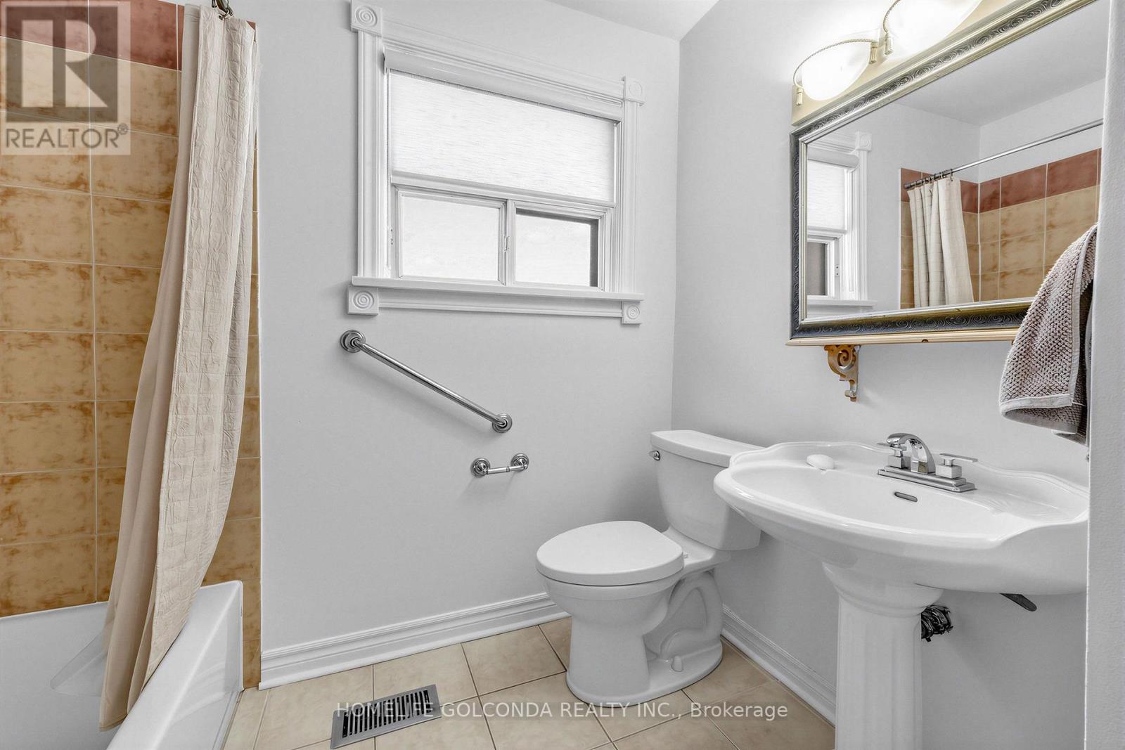 9 Moorecroft Crescent, Toronto, Ontario  M1K 3T9 - Photo 12 - E13719790